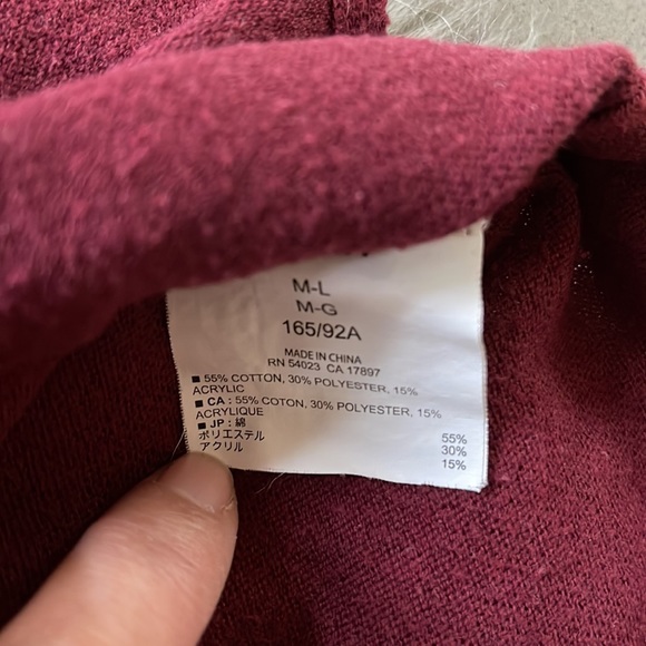 Old Navy Sweater - Picture 3 of 6